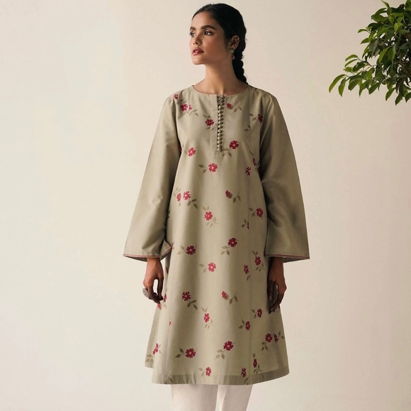 Zara Shahjahan Kurta - Picture 3 of 6